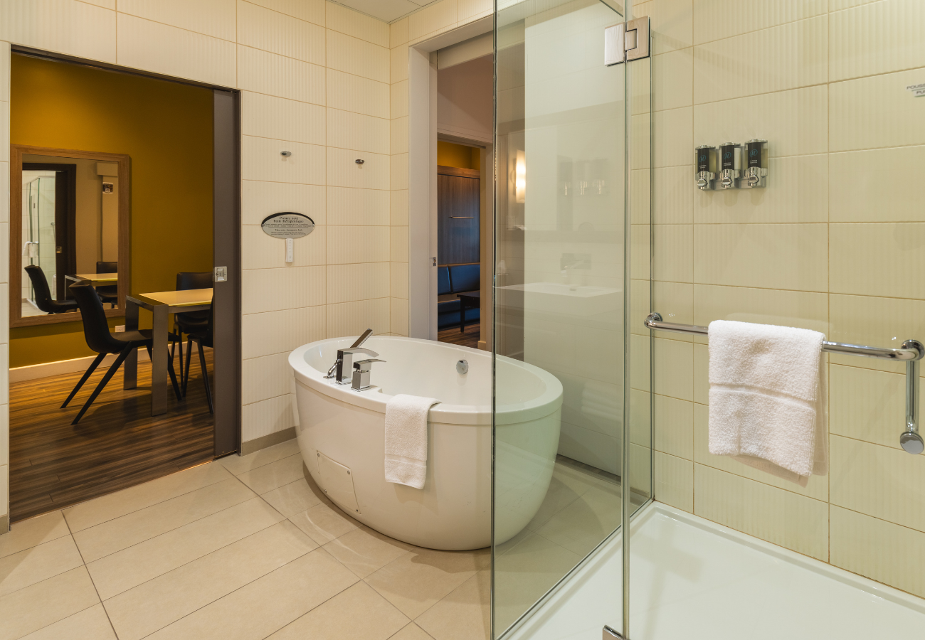 Photo - Executive suite, excellence section